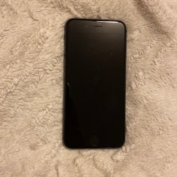 iPhone 8 new black - Picture 1 of 6